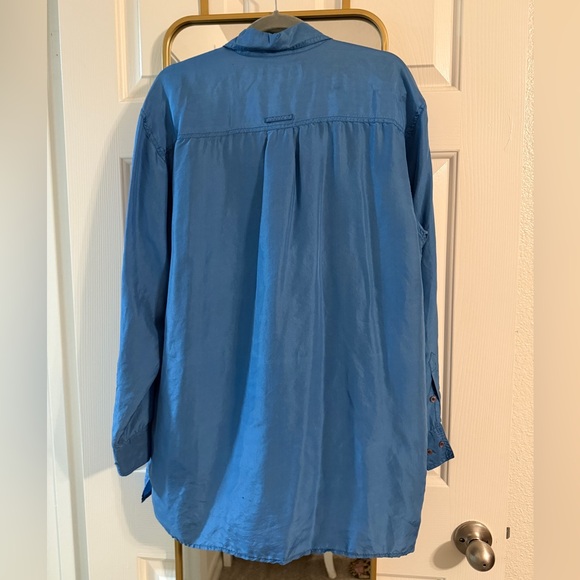 Vintage Robert Stock 100% Silk Blue Button-Up Shirt - Picture 2 of 5